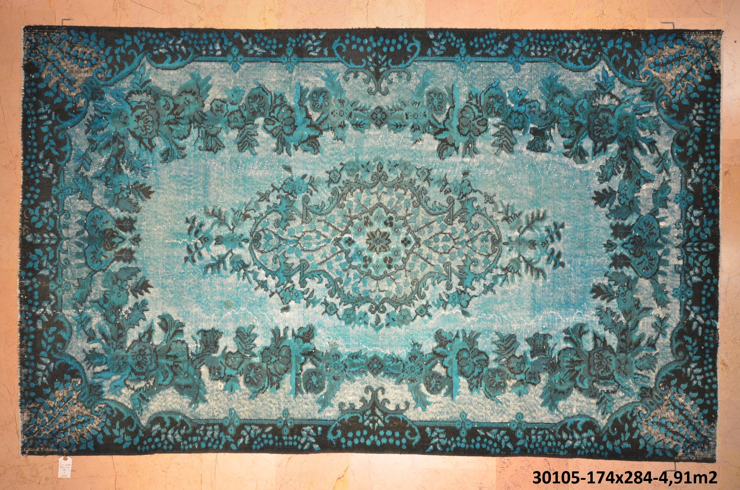vintage rug, 207